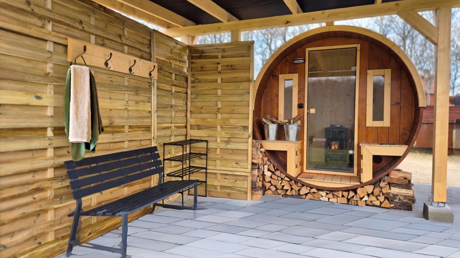 Romantic Jacuzzi Hideaway Near Heviz Rezi ภายนอก รูปภาพ