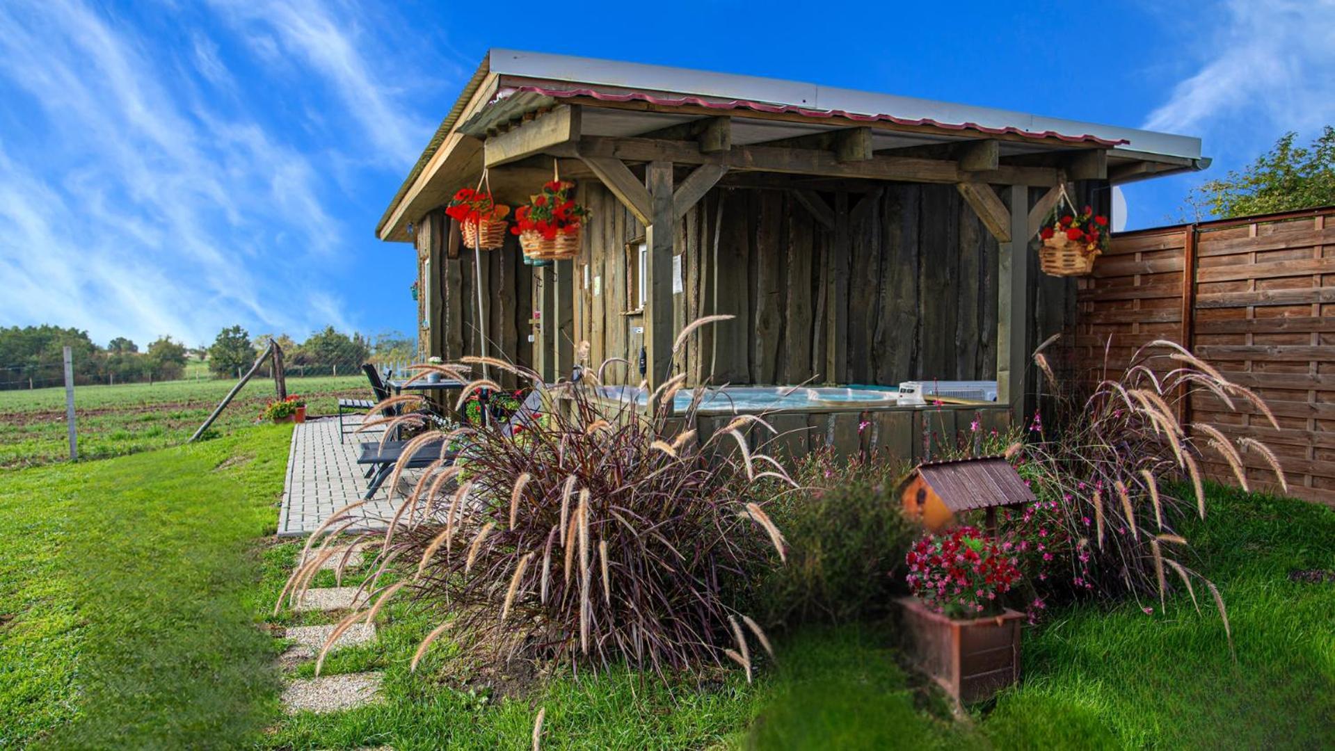 Romantic Jacuzzi Hideaway Near Heviz Rezi ภายนอก รูปภาพ
